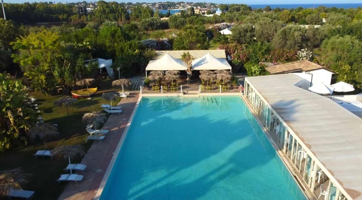 Valle Di Mare Country Resort Фонтане-Б'янке Екстер'єр фото