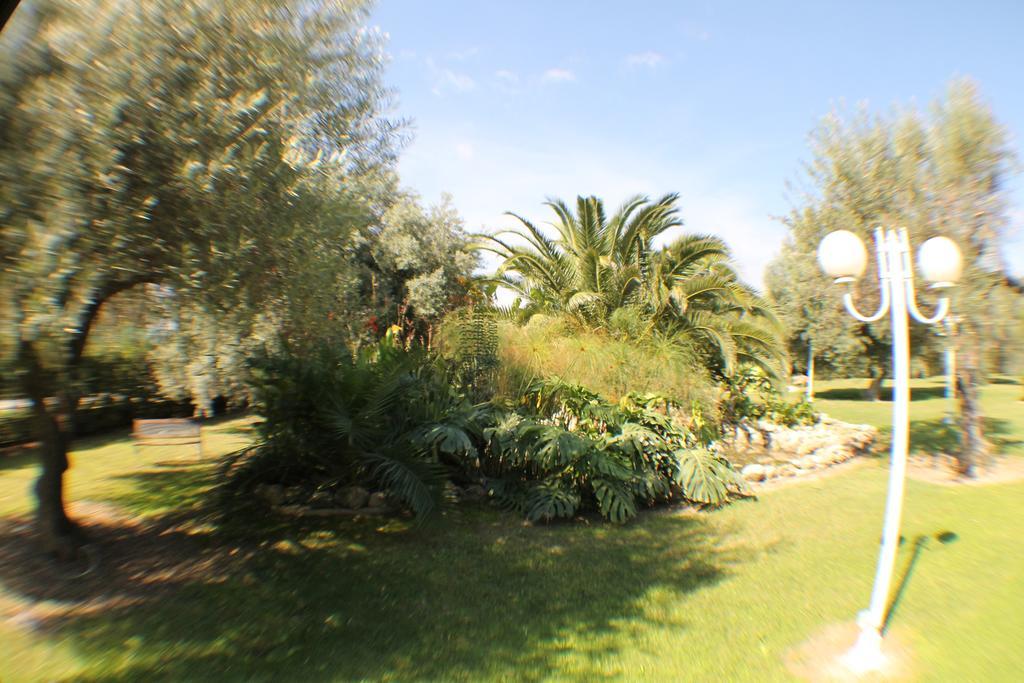 Valle Di Mare Country Resort Фонтане-Б'янке Екстер'єр фото