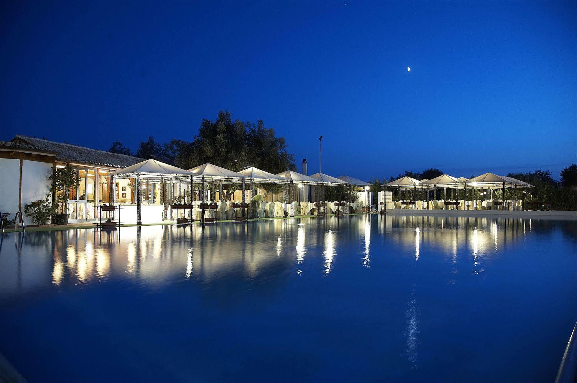 Valle Di Mare Country Resort Фонтане-Б'янке Екстер'єр фото